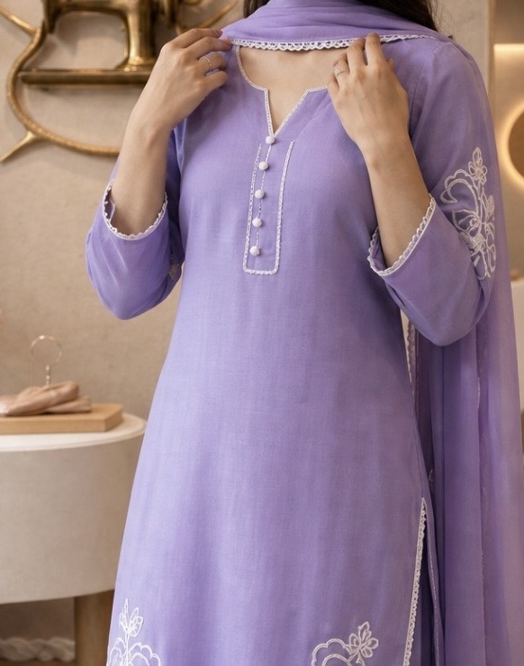Elegant Lavender Punjabi Suit — photo 4