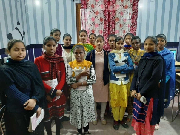 Sponsor the second batch of children 