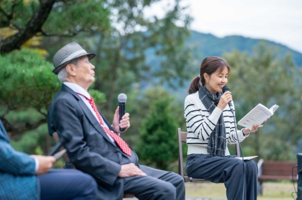 아버지에게 편지를 낭독하는 신애라 배우&nbsp; ©하이패밀리