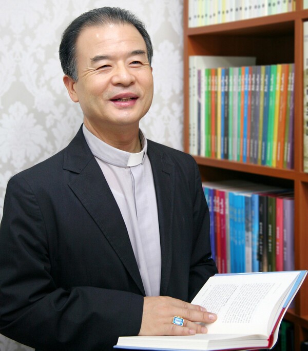 이용훈 주교 / 천주교수원교구