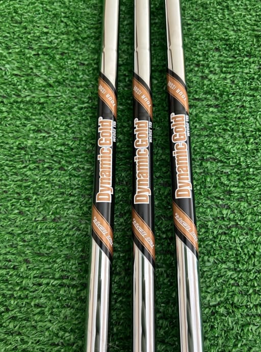 TRUE TEMPER DYNAMIC GOLD TOUR ISSUE 115 WEDGE FLEX 3 SHAFTS SET .355" TIP — pre-owned golf club