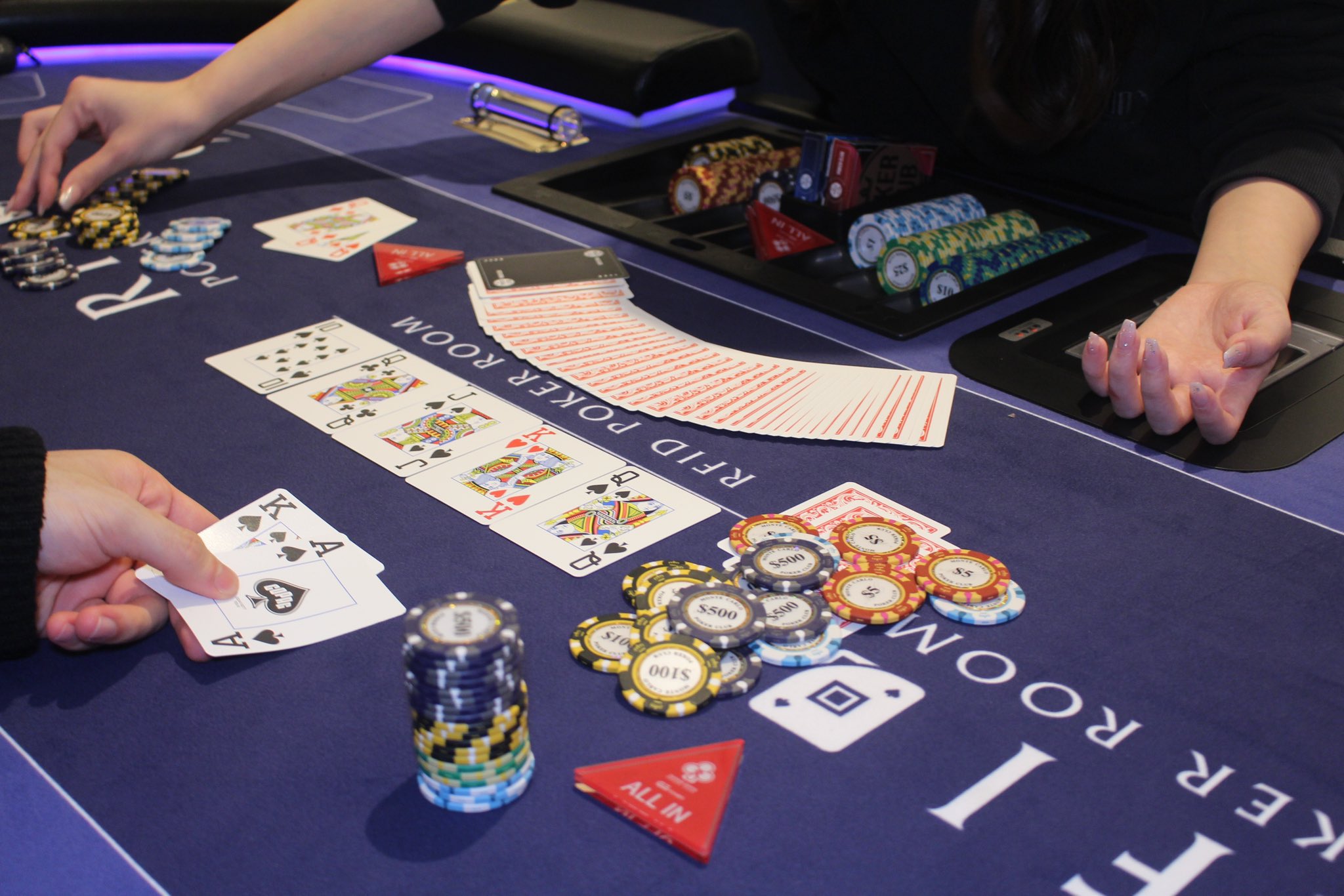 RFID POKER ROOM 新宿の個室