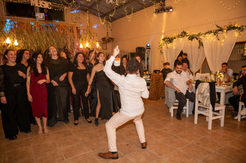 El perreo hasta el piso y el estima hasta el cielo(?