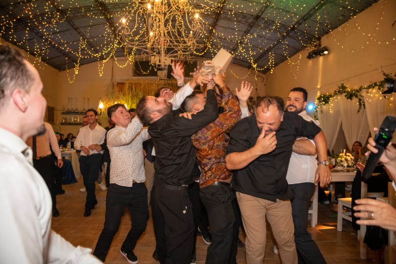 BOOOOKEEEE