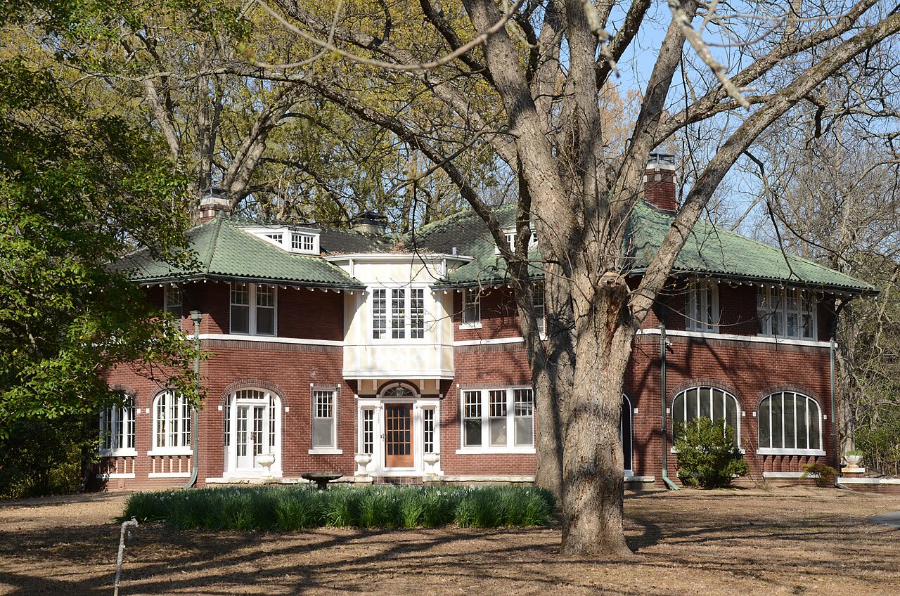 House in Holly Grove, AR