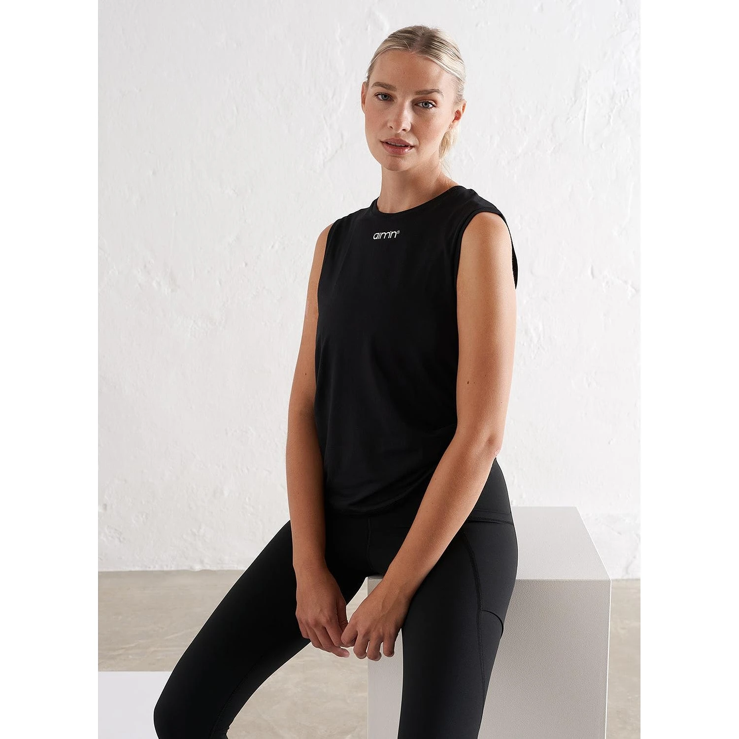 Black Soft Basic Sleeveless Top