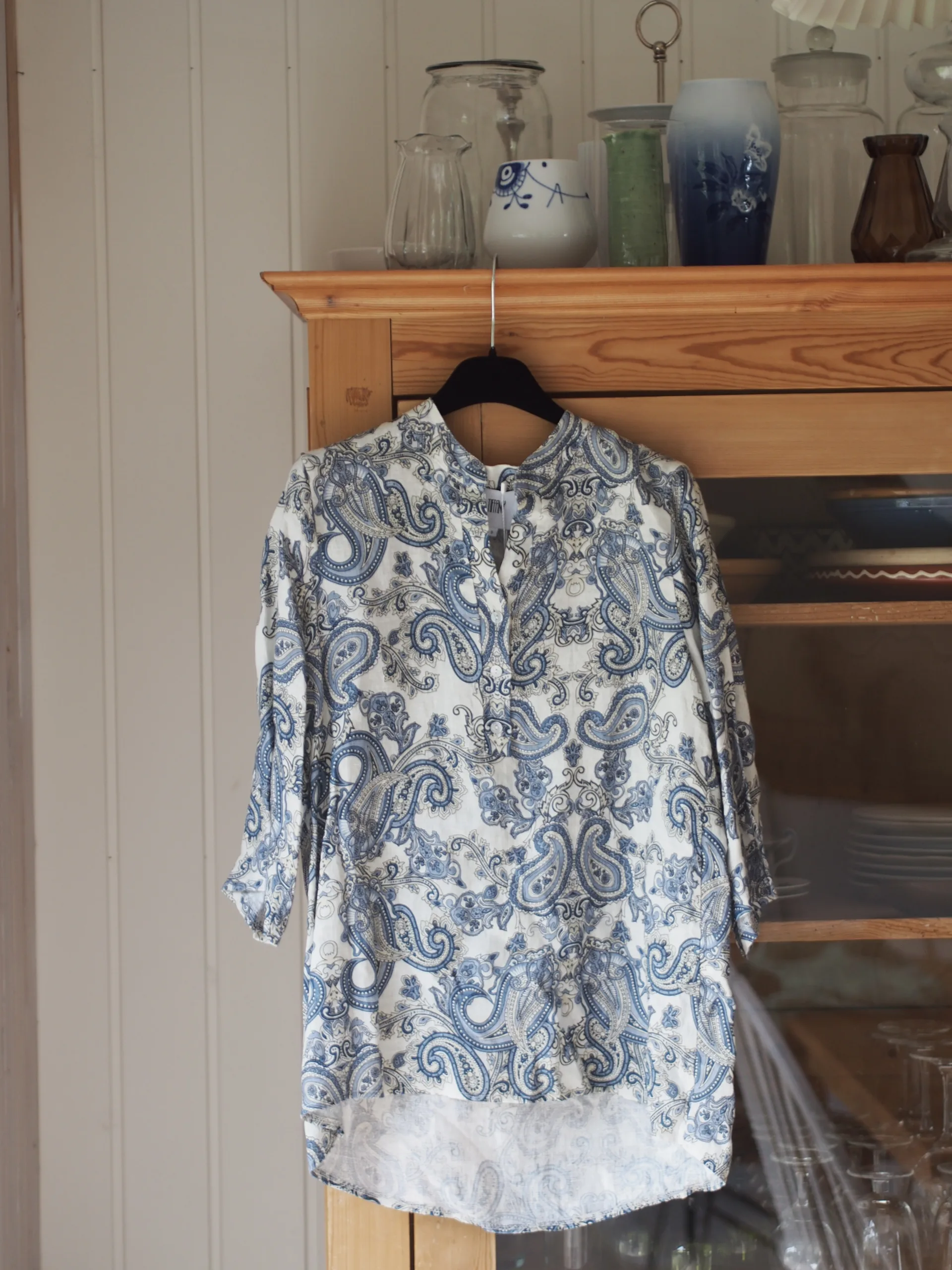 17661, Shirt, Paisley, Linen - Blue Paisley Print