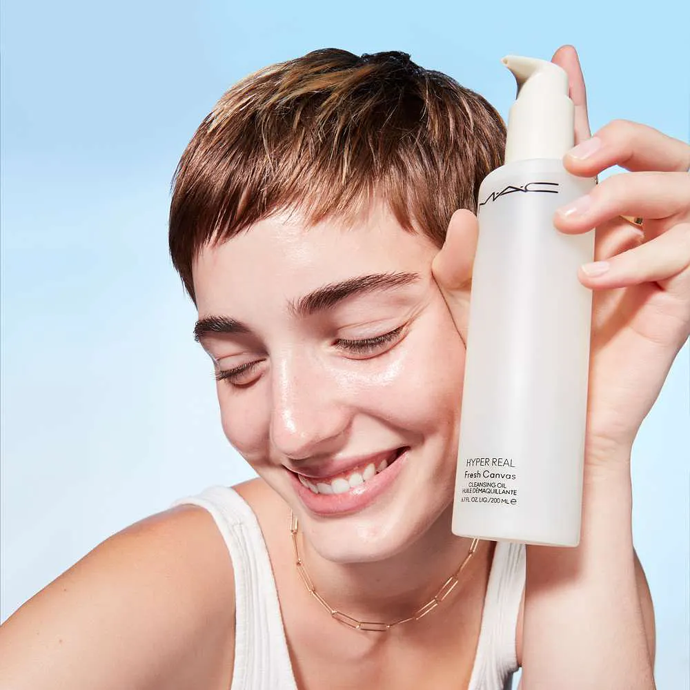 Hyper Real Fresh Canvas Cleansing Oil