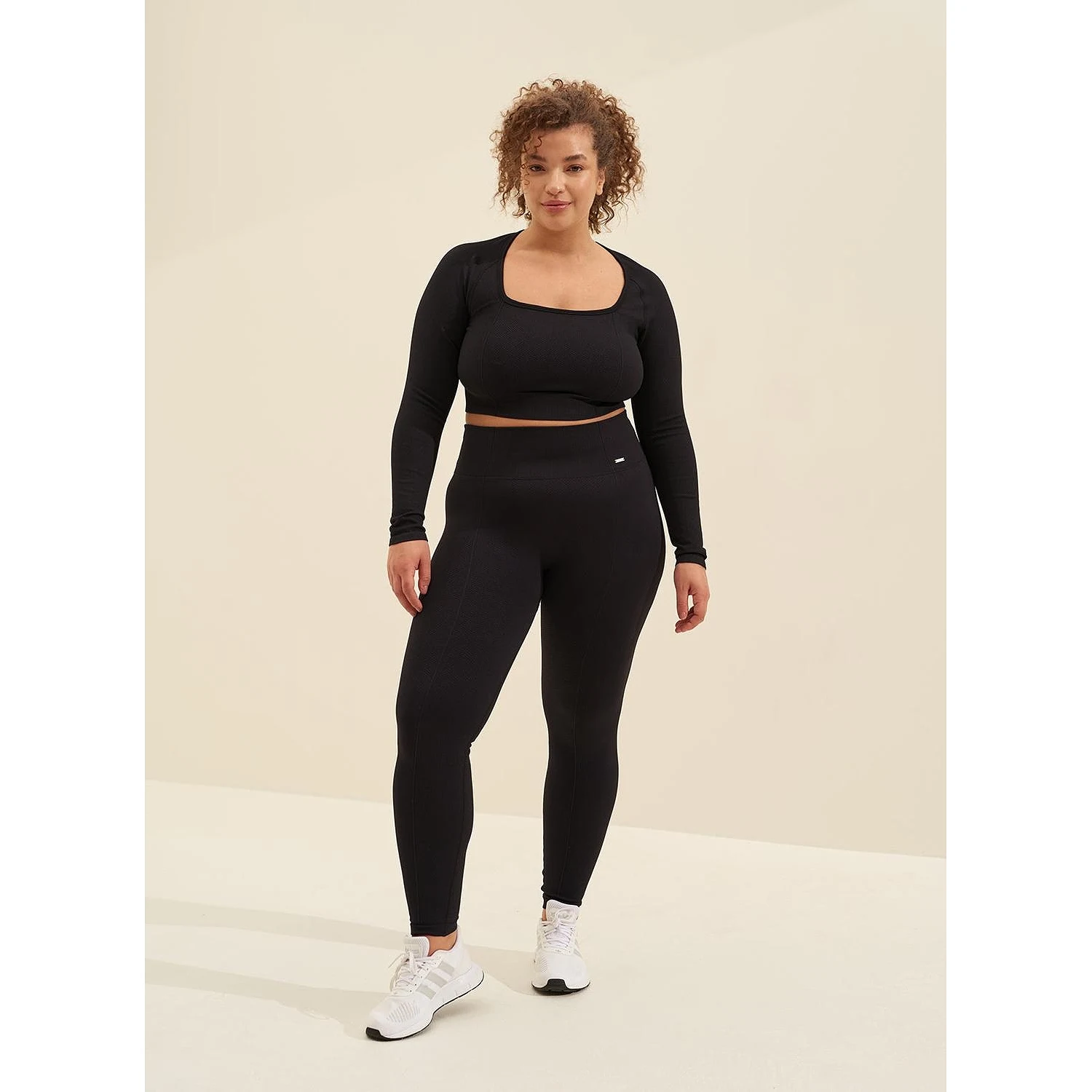 Black Luxe Seamless Crop Long Sleeve