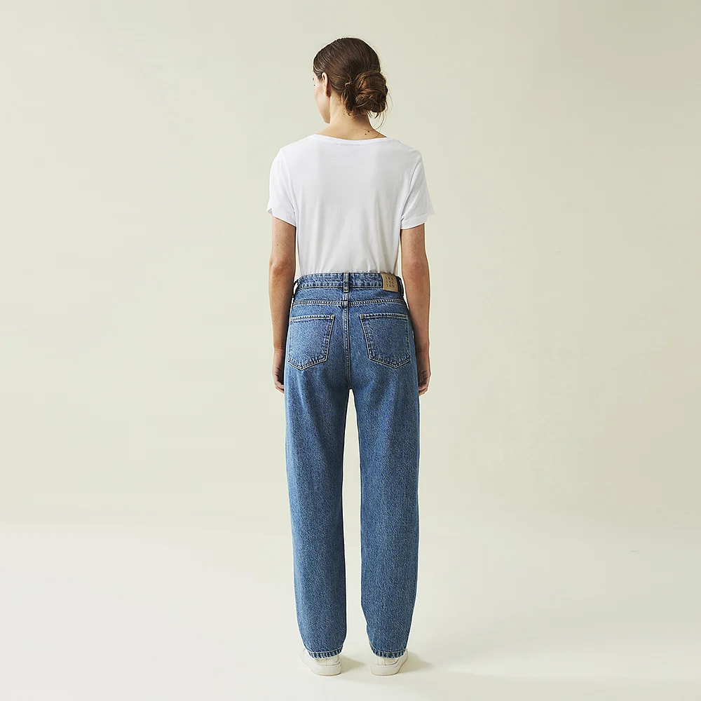 Ashlynn High-rise Tapered-leg Jeans