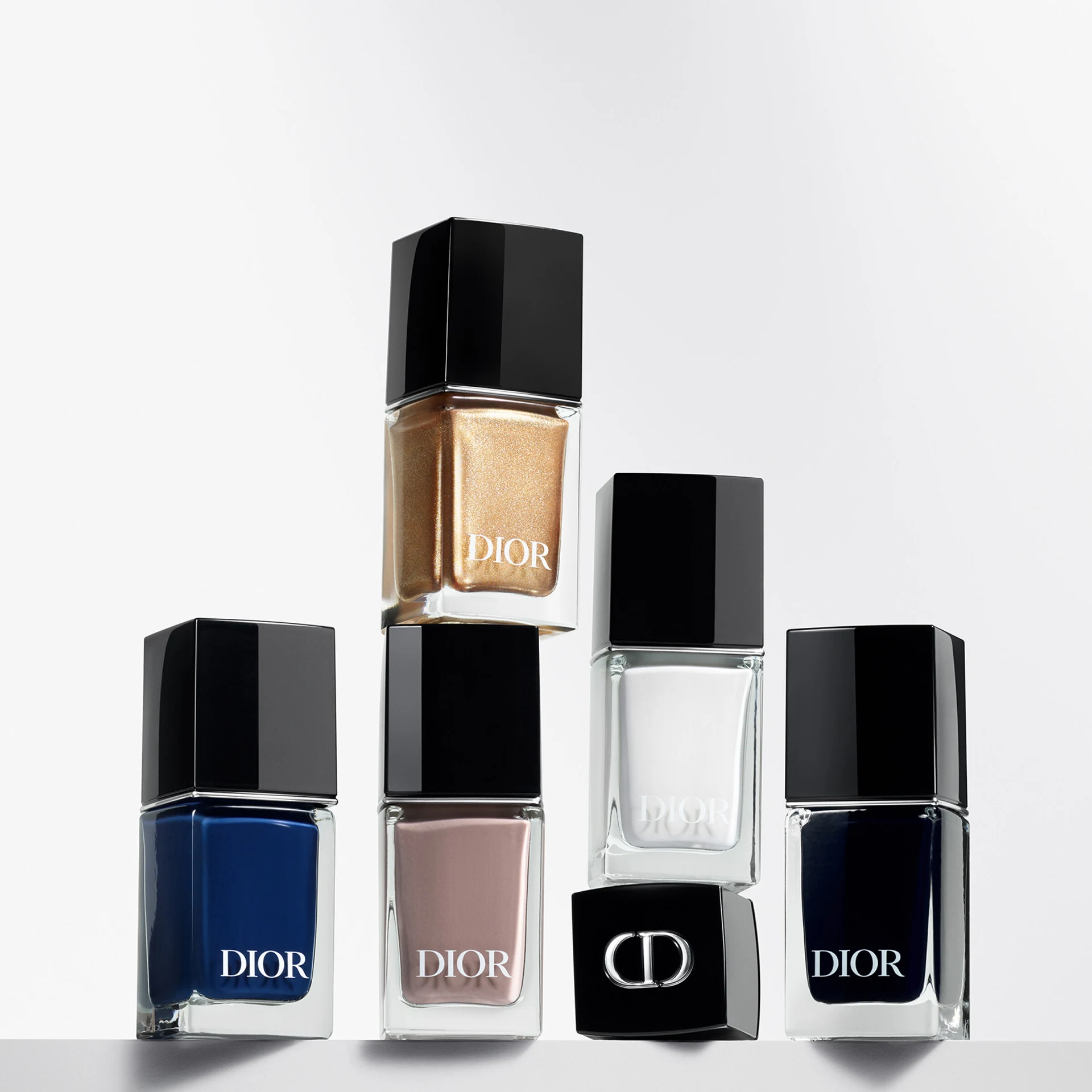 Dior Vernis Nail Polish with Gel Effect and Couture Color