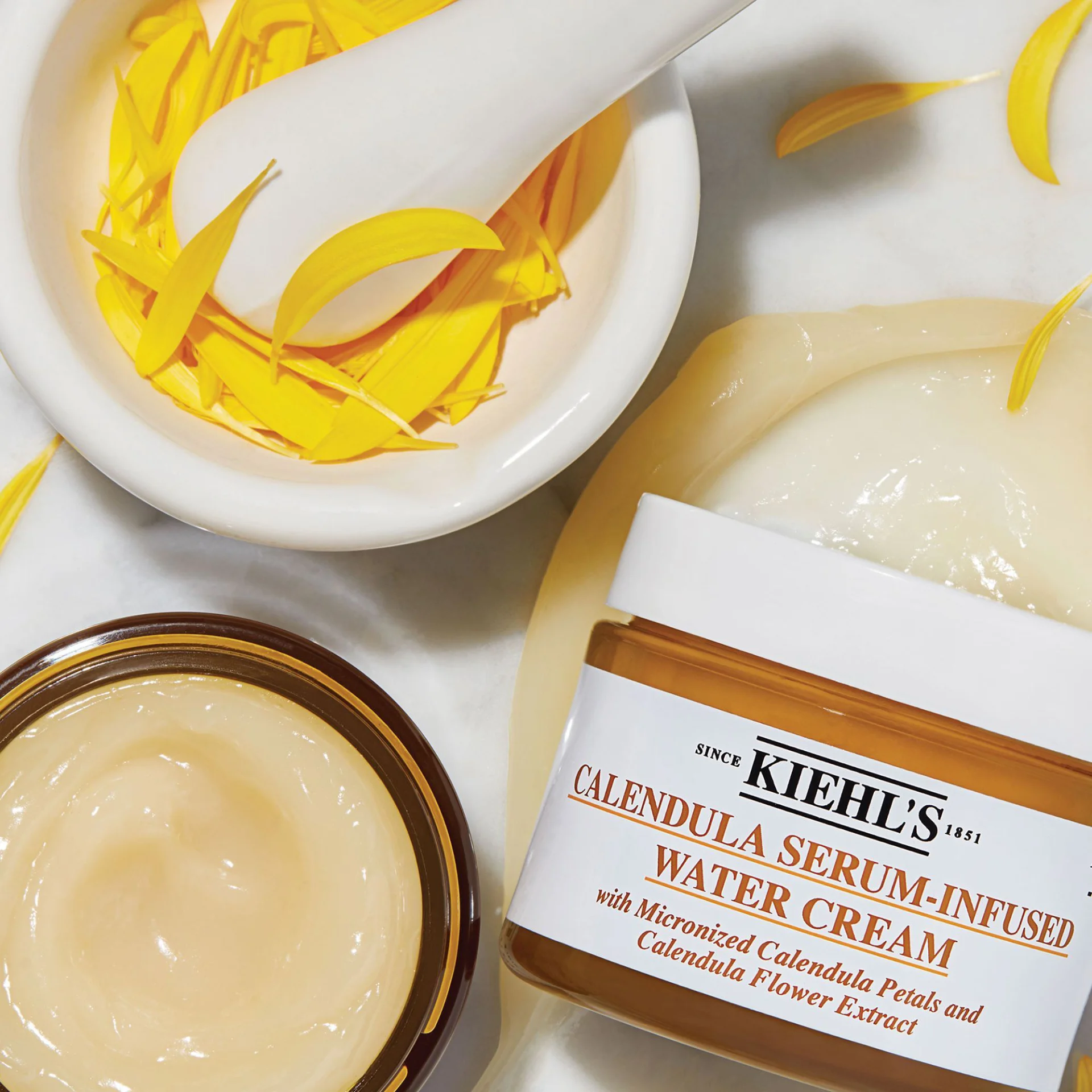 Calendula serum-infused water cream Day cream