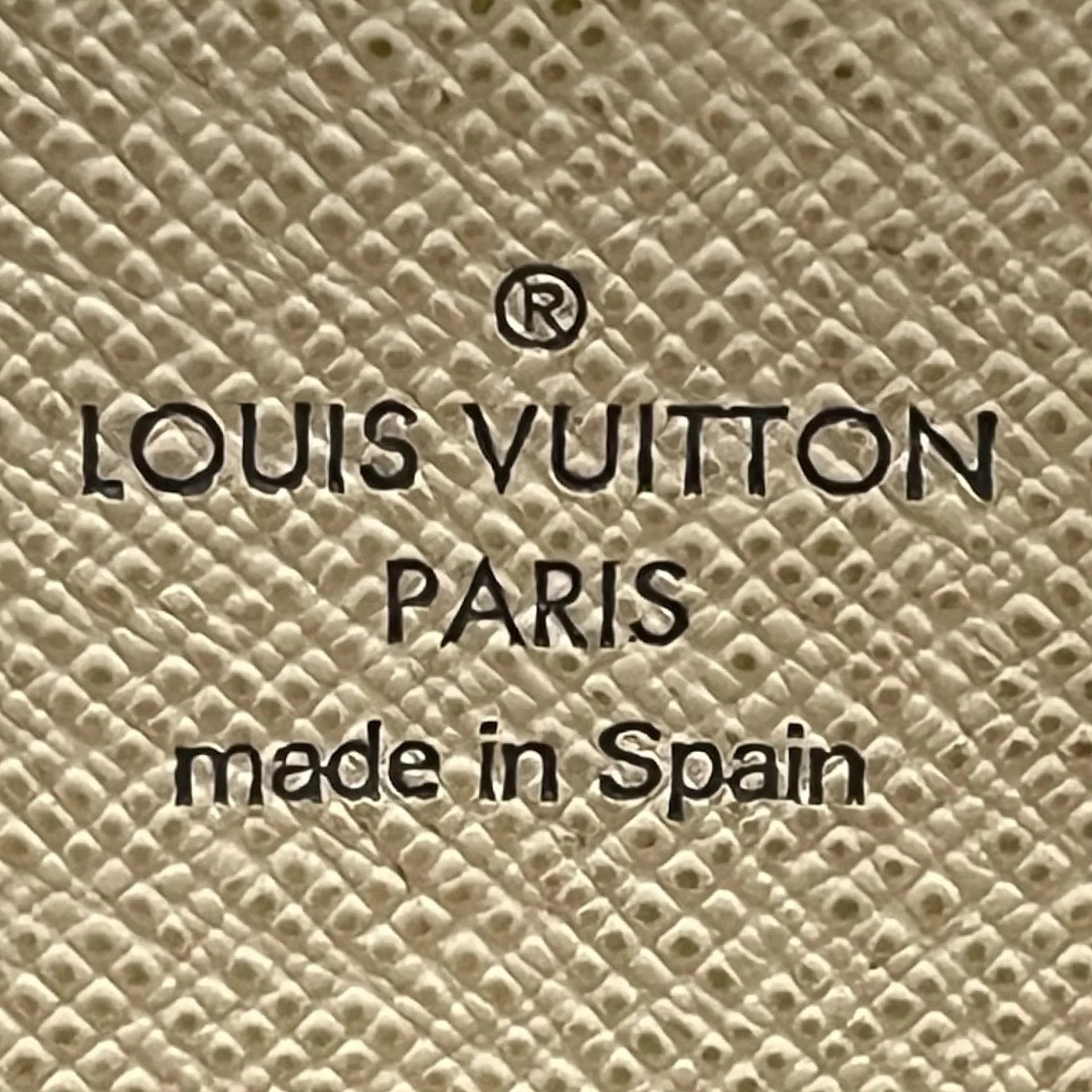 Louis Vuitton Damier Azur Zippy Wallet