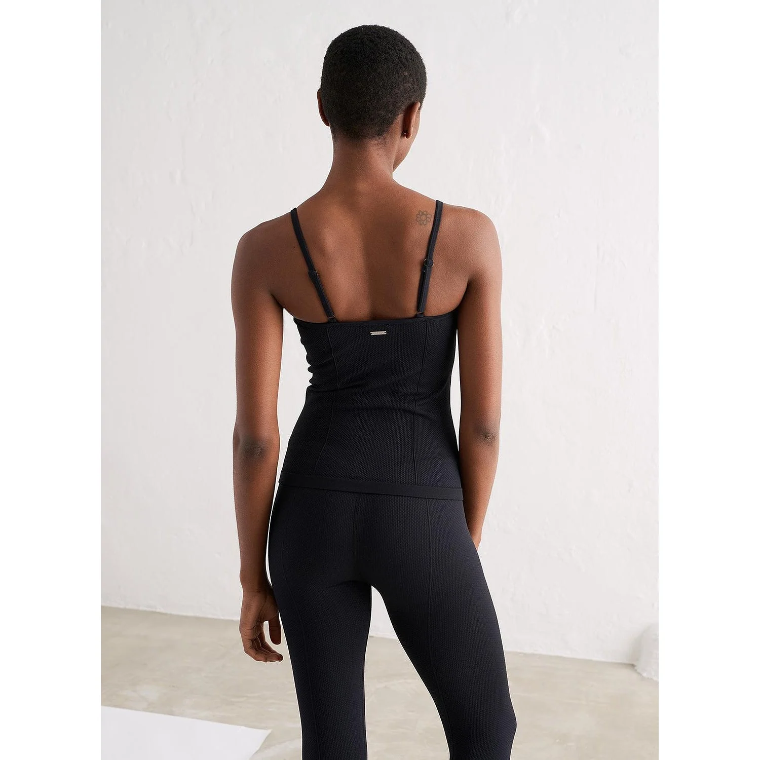 Black Luxe Seamless Strap Singlet