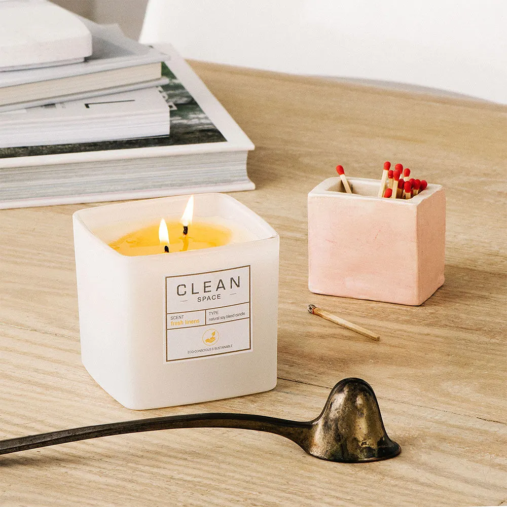 Fresh Linens Scented Candle