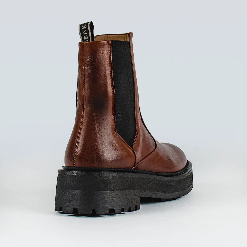 Inez Boot