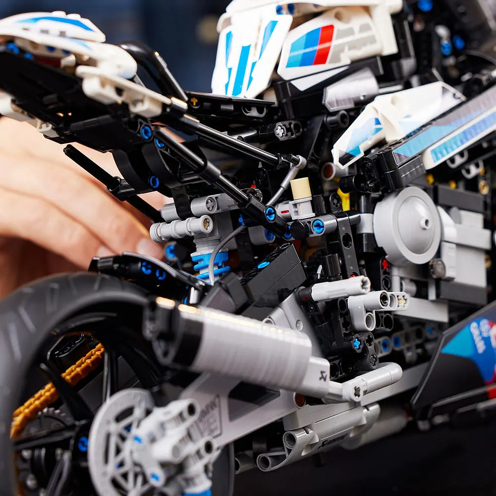 42130 Technic BMW M 1000R