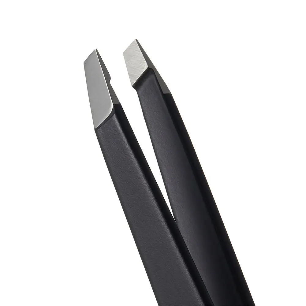 Signature Tweezer Slanted - Soft Touch - Blackout