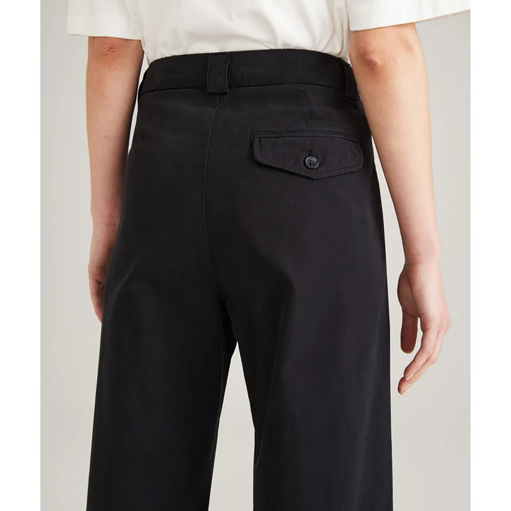 Novel Trousers