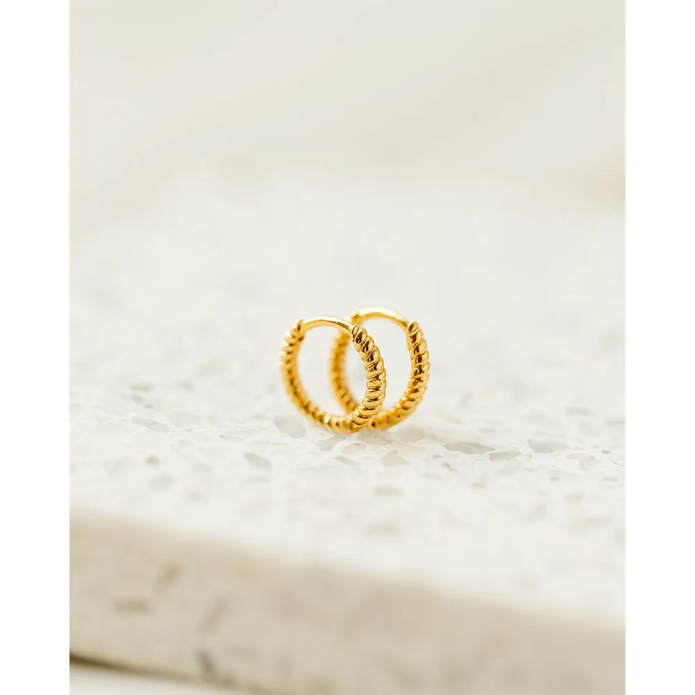 Beloved Twisted Small Hoops Gold