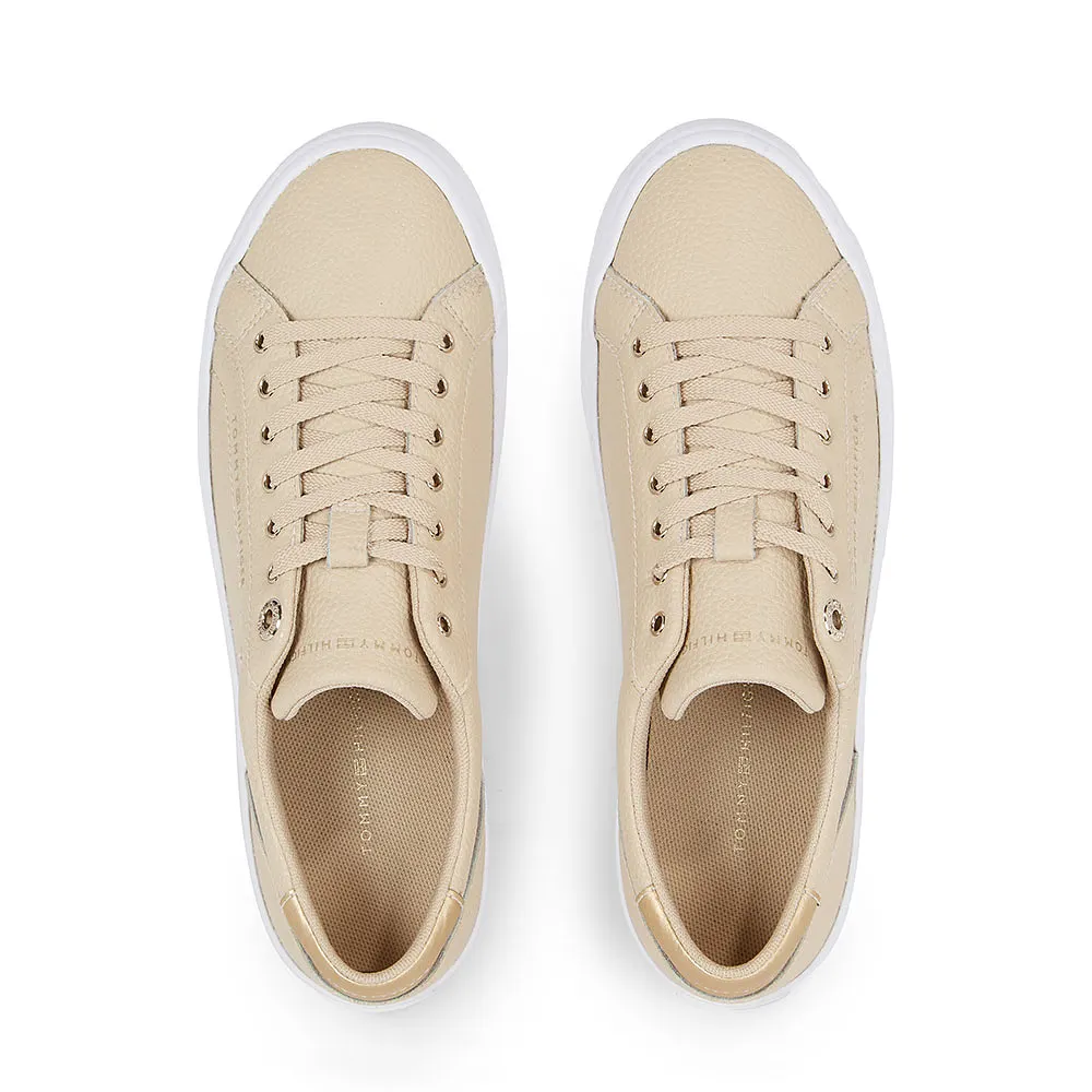 Essential Vulc Leather Sneaker