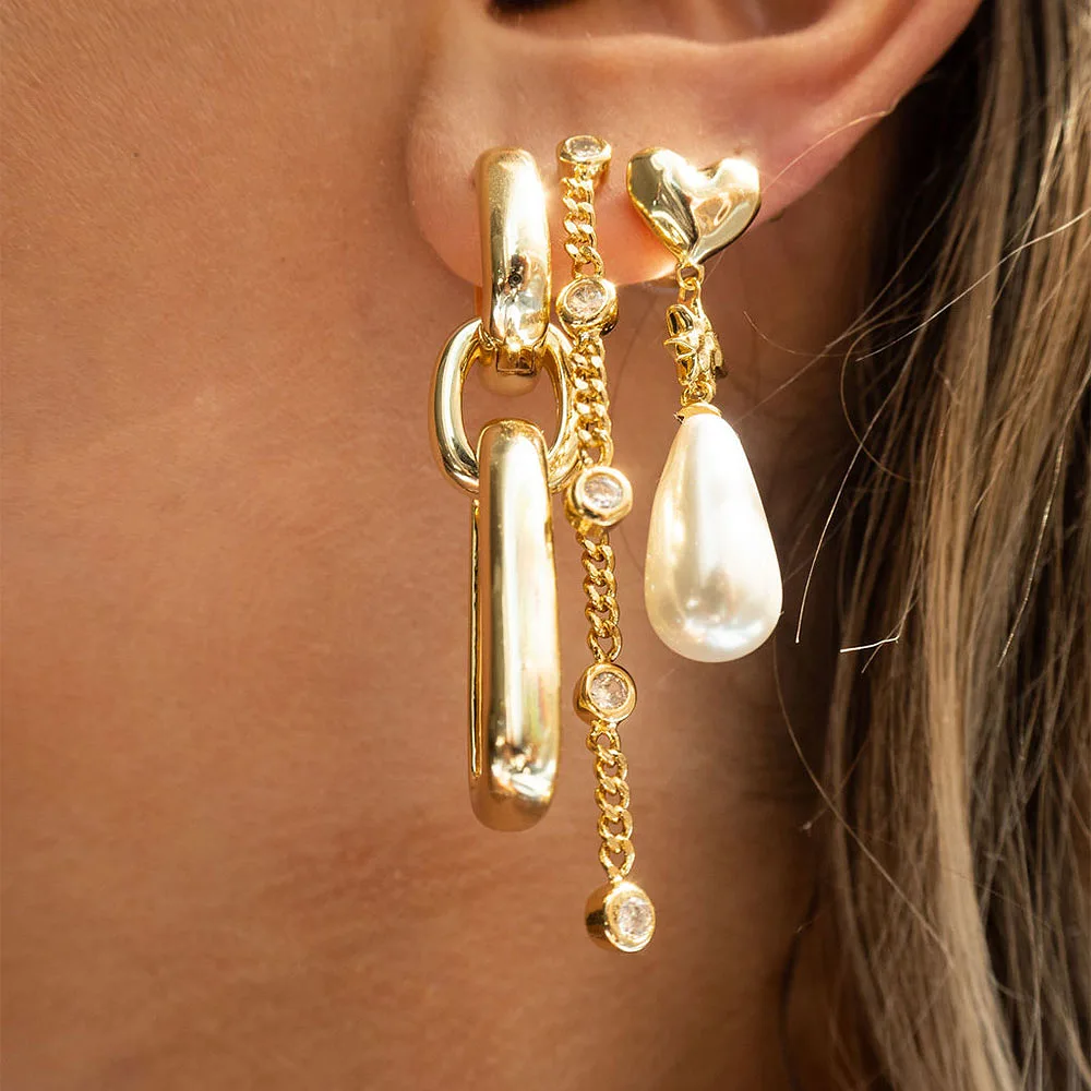 The Pearl Star Studs - Gold