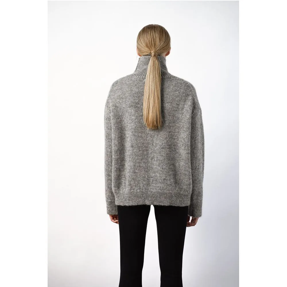 Oma Knitted Turtleneck - Grey