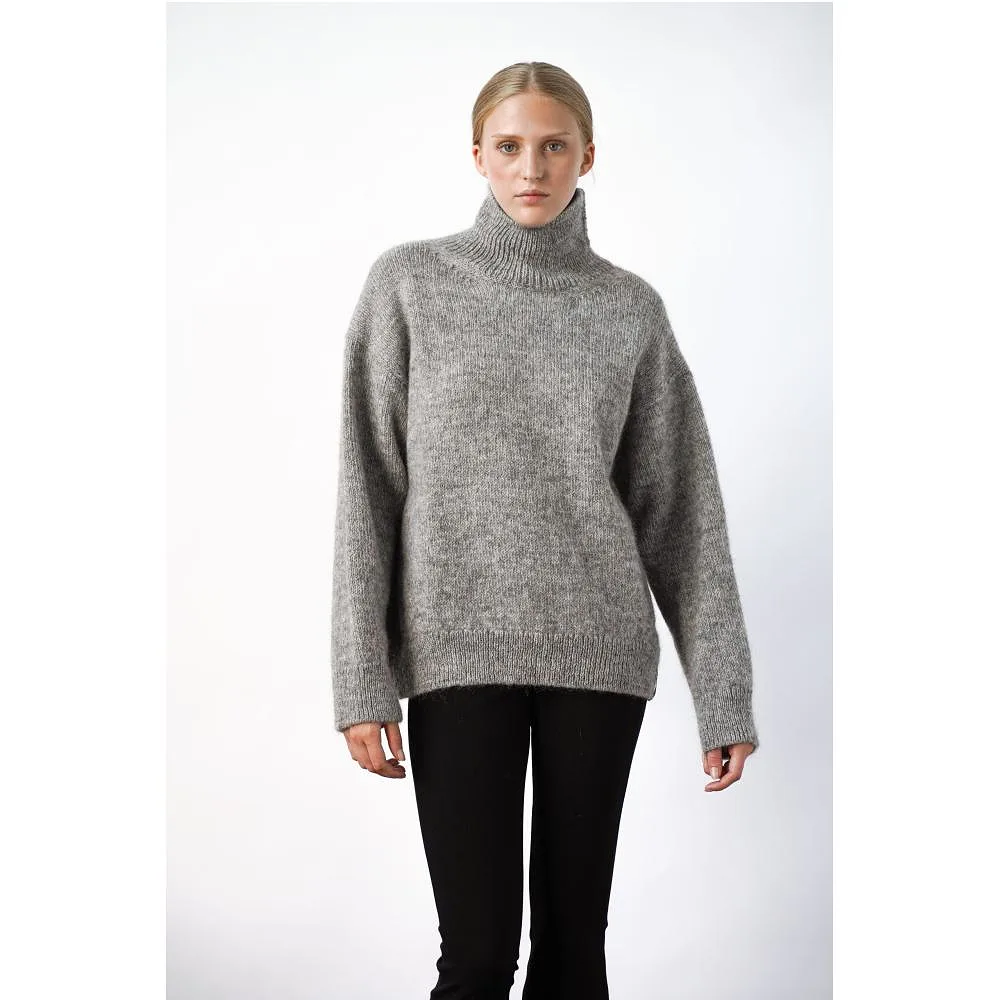 Oma Knitted Turtleneck - Grey