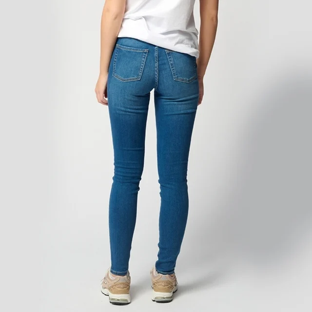 Performance Skinny Jeans