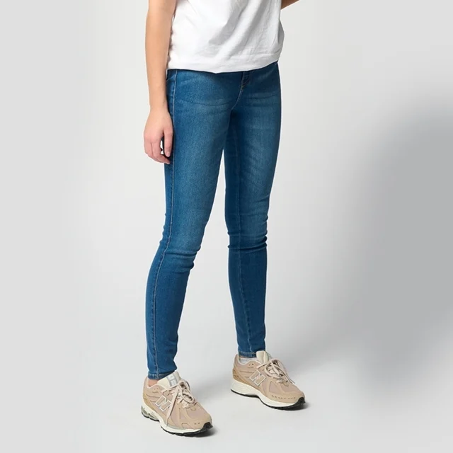 Performance Skinny Jeans