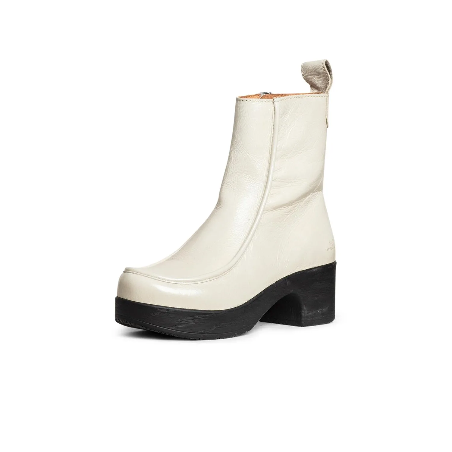 Viola Boot Patent White