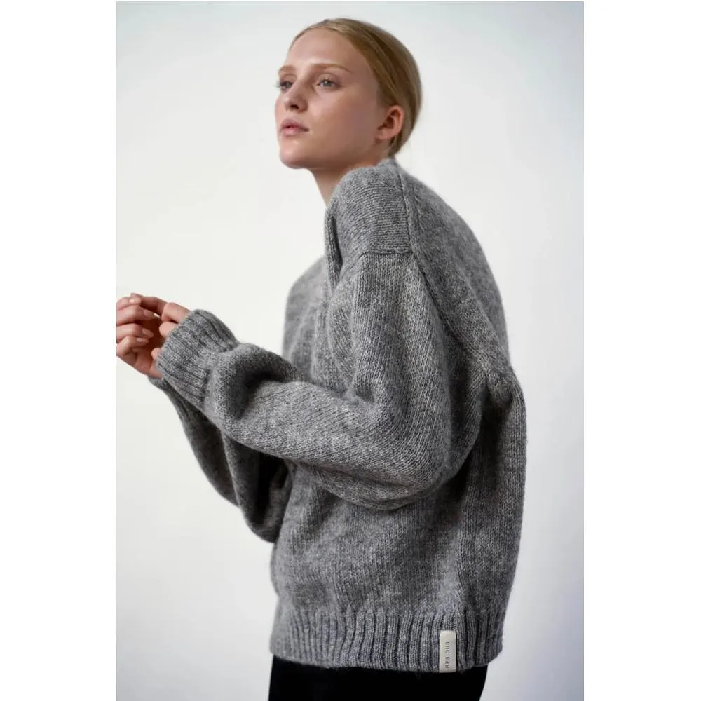 Ire Knitted Sweater - Grey