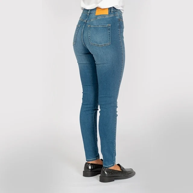 Performance Skinny Jeans