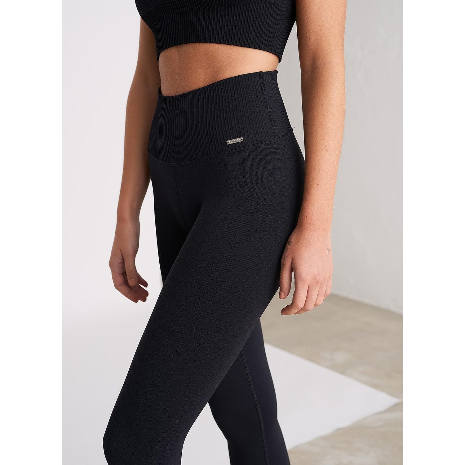 Black Limitless Seamless Tights