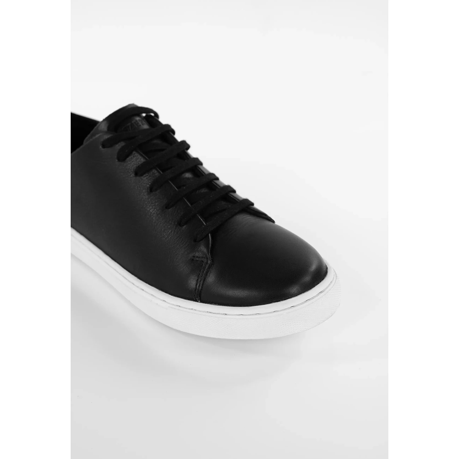 Dale Leather Sneaker - Black