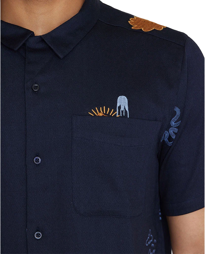 Box fit short sleeve shirt with embroidery