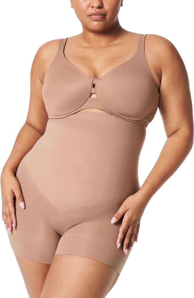 Everyday Seamless Shaping High-Waisted Shorty