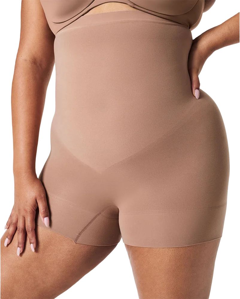 Everyday Seamless Shaping High-Waisted Shorty