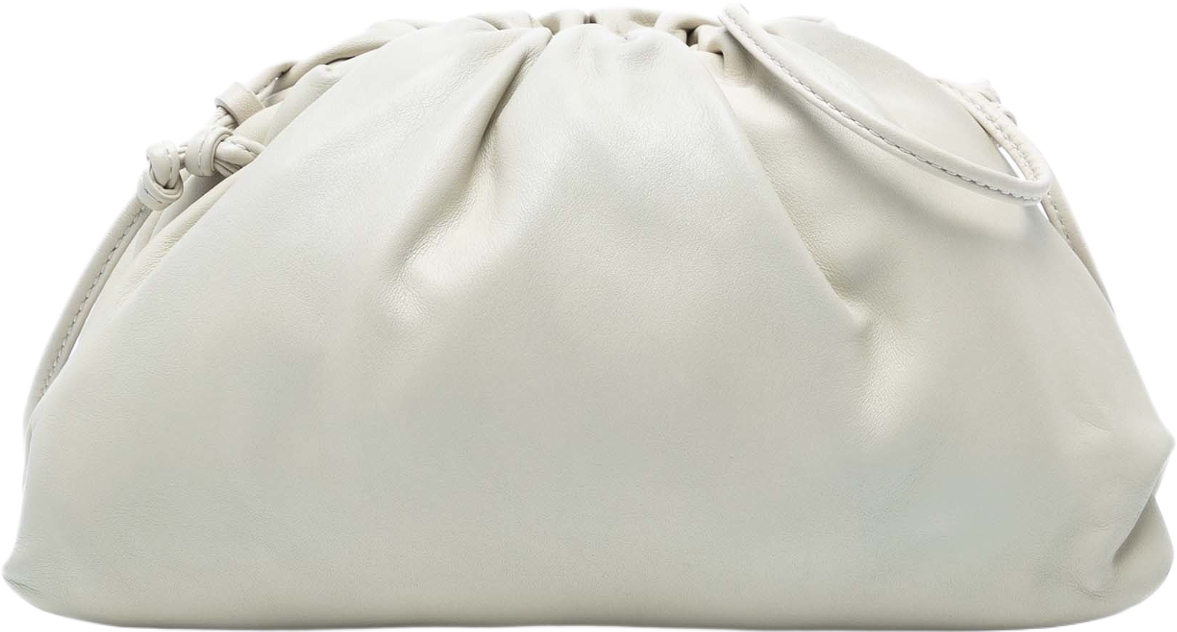 Bottega Veneta Lambskin The Mini Pouch Crossbody, från Luxclusif, i färgen off white. Klicka för att öppna bilden i stort format