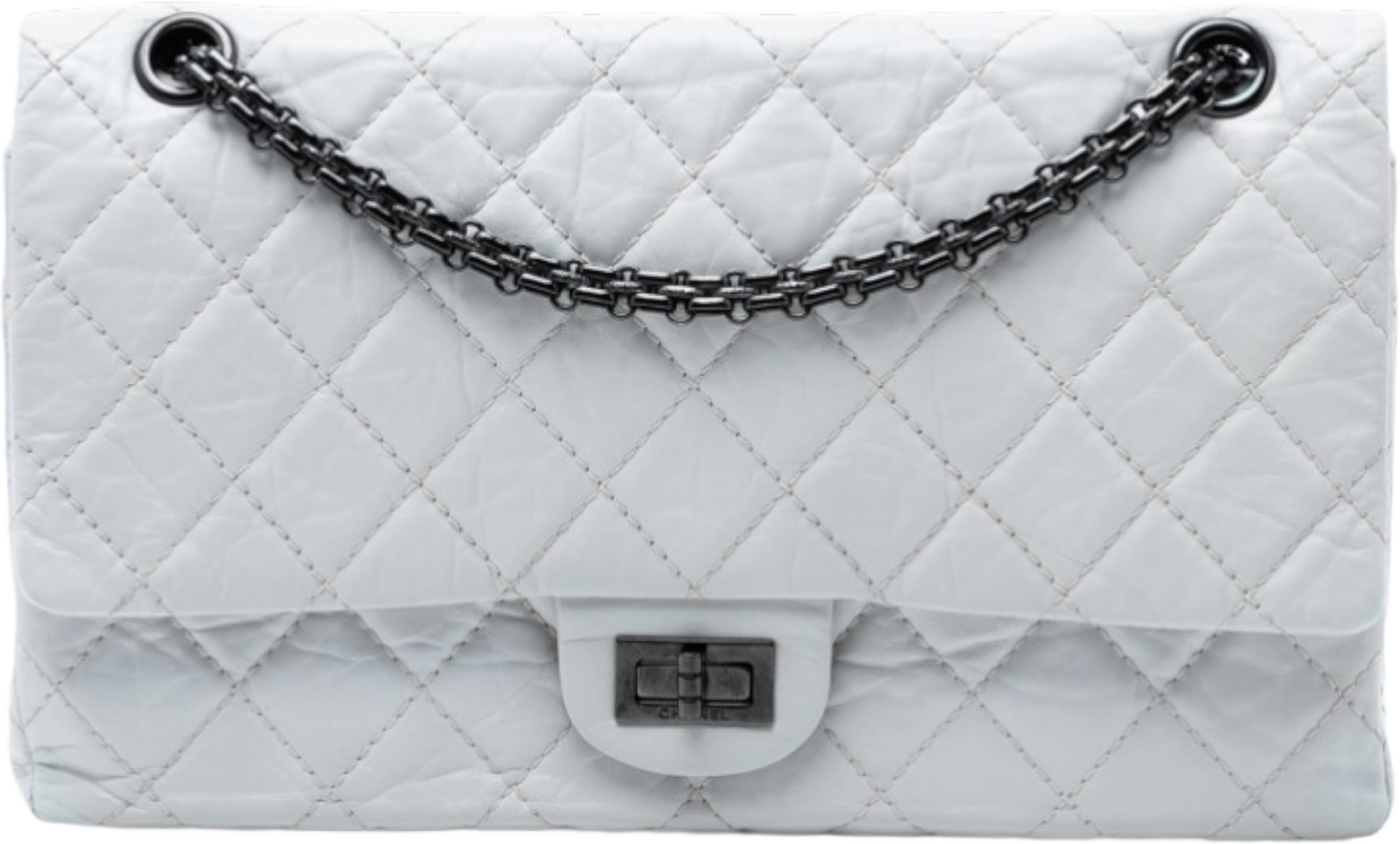 Chanel Quilted Aged Calfskin Reissue 2.55 Double Flap 225, från Luxclusif, i färgen white. Klicka för att öppna bilden i stort format