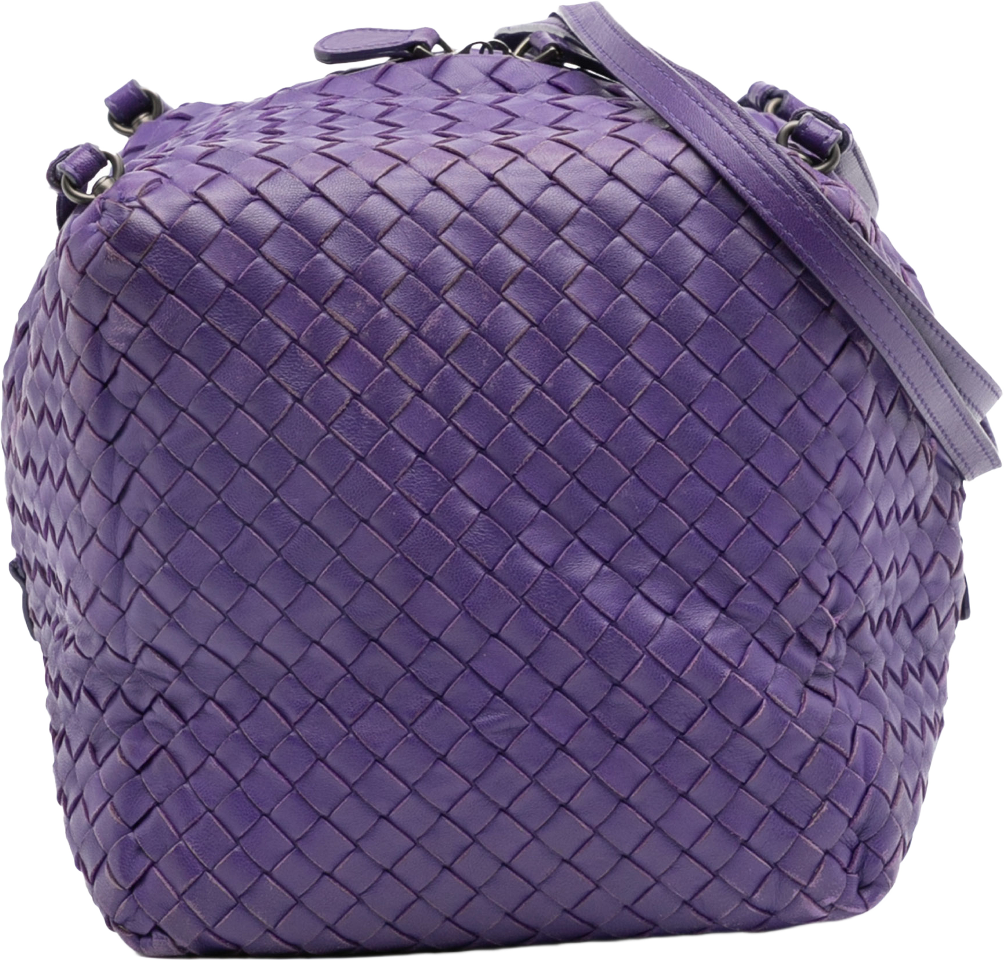 Bottega Veneta Nappa Intrecciato Cube Crossbody, från Luxclusif, i färgen dark purple. Klicka för att öppna bilden i stort format