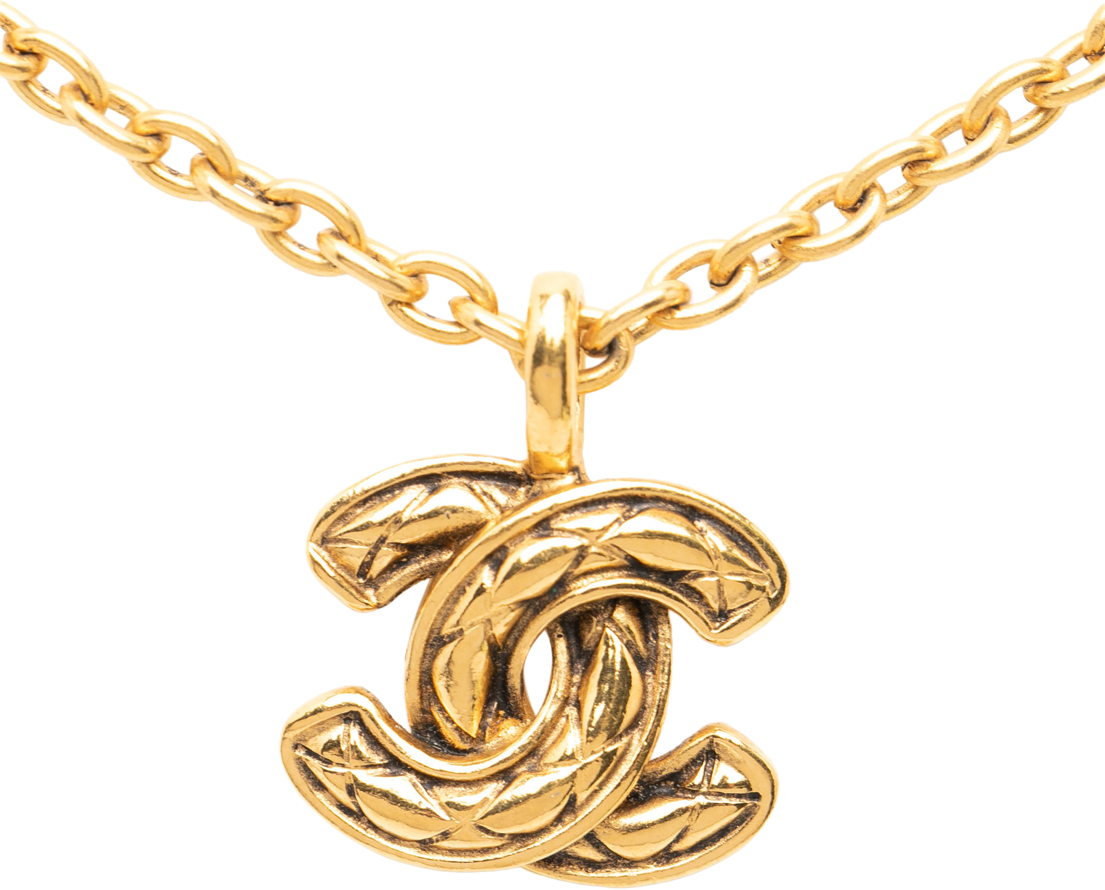 Chanel Gold Plated Cc Quilted Pendant Necklace, från Luxclusif, i färgen gold. Klicka för att öppna bilden i stort format