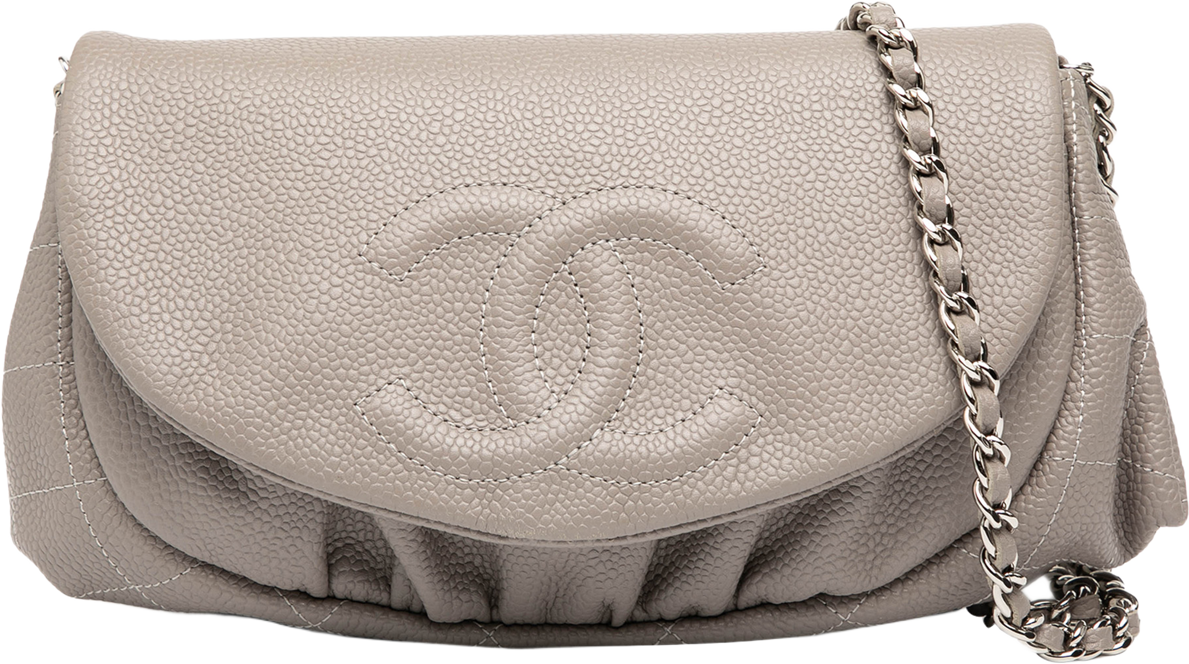 Chanel Cc Caviar Half Moon Wallet On Chain, från Luxclusif, i färgen taupe. Klicka för att öppna bilden i stort format