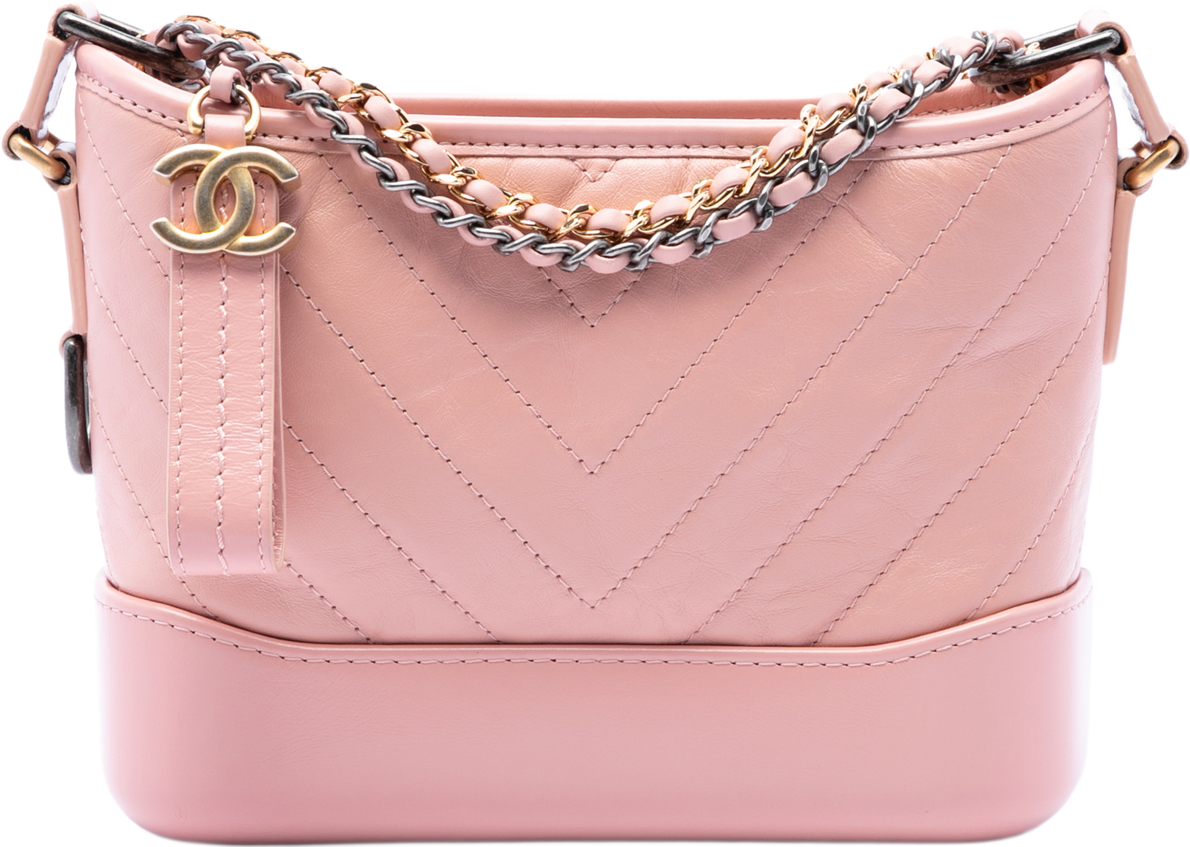 Chanel Small Chevron Aged Calfskin Gabrielle Hobo, från Luxclusif, i färgen rosa. Klicka för att öppna bilden i stort format