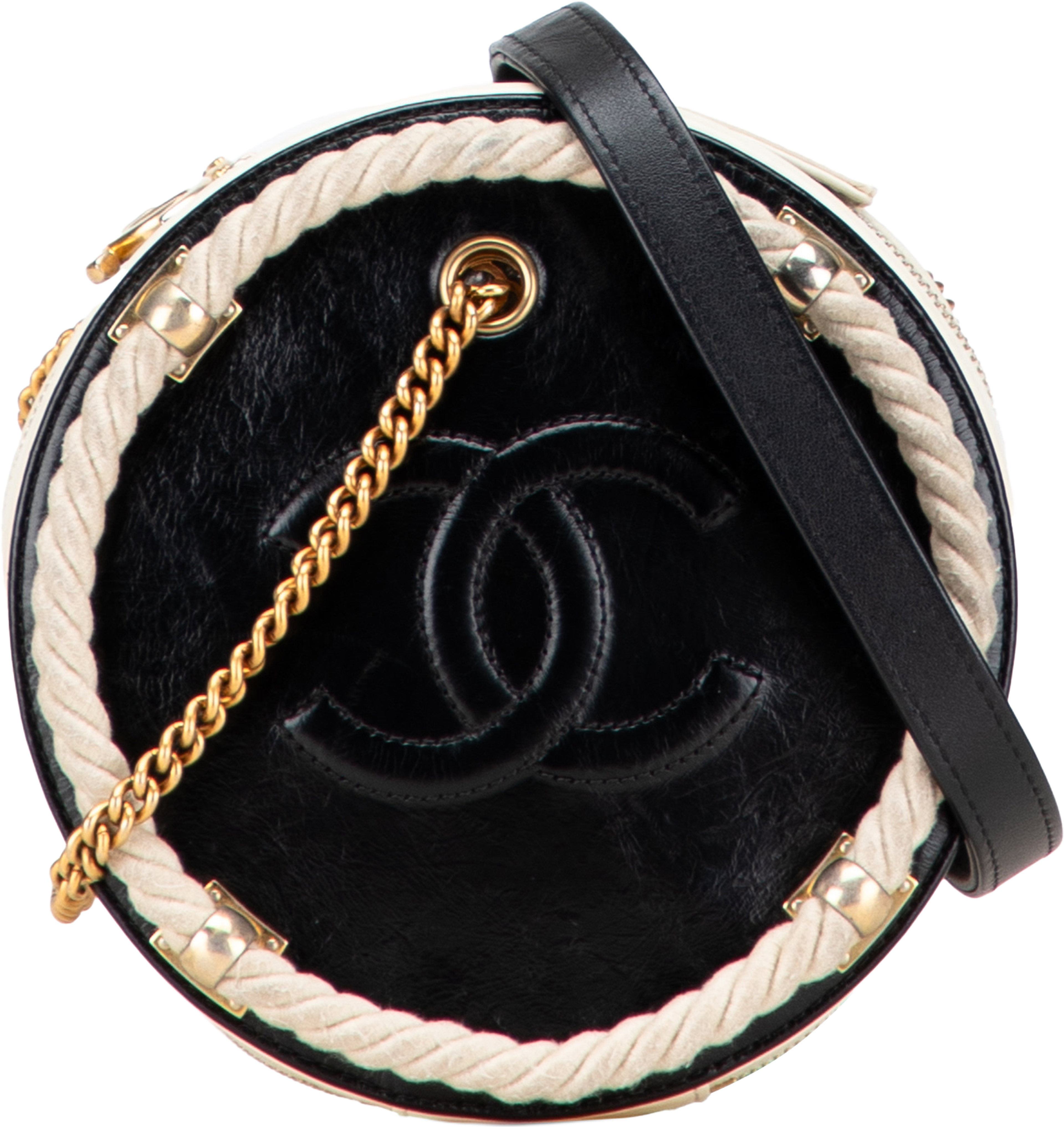Chanel Crumpled Calfskin En Vogue Round Bag, från Luxclusif, i färgen black. Klicka för att öppna bilden i stort format