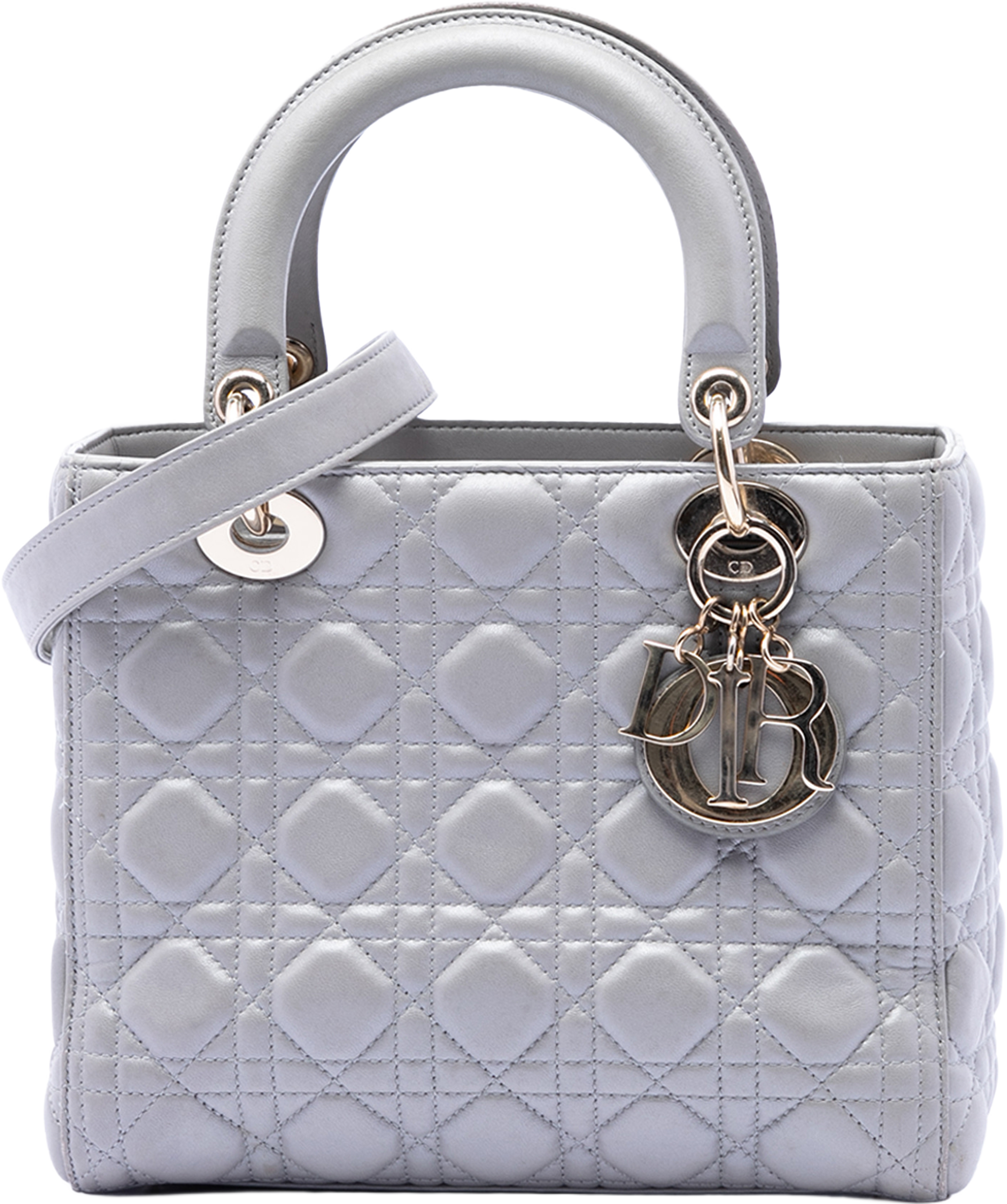 Dior Medium Pearlescent Lambskin Cannage Lady Dior, från Luxclusif, i färgen gray. Klicka för att öppna bilden i stort format