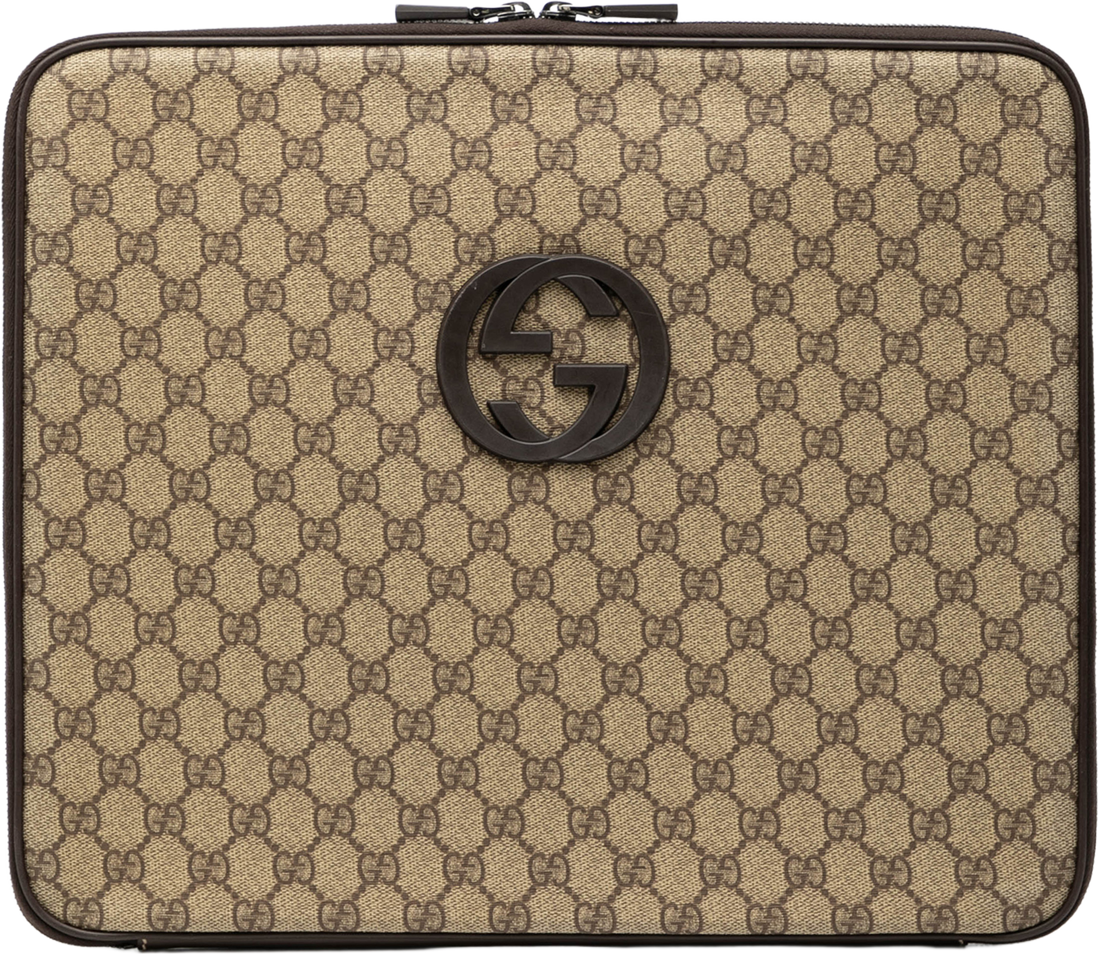 Gucci Gg Supreme Laptop Case, från Luxclusif, i färgen beige. Klicka för att öppna bilden i stort format