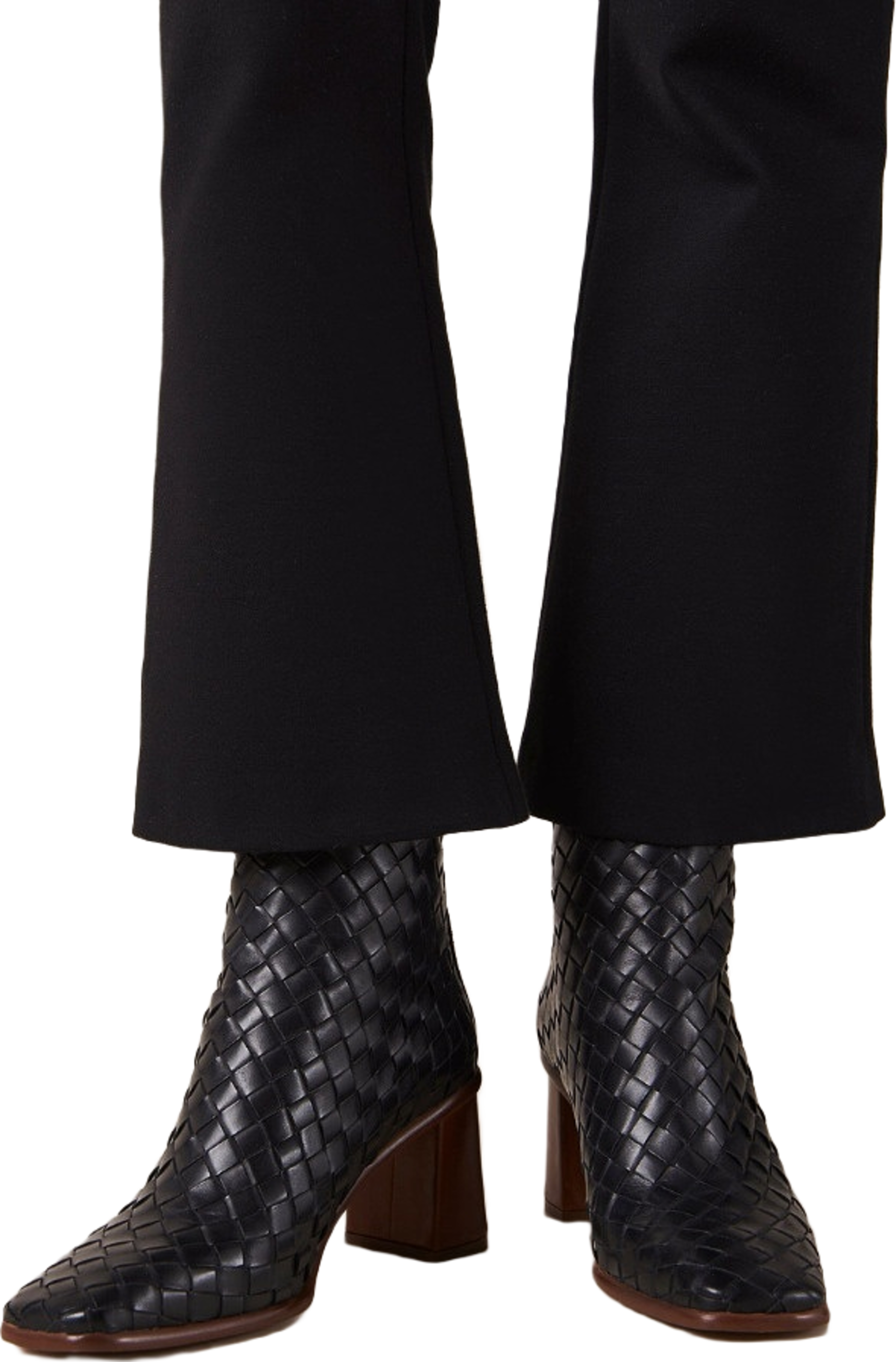 West Braided Black Leather Ankle Boots, från Alohas, i färgen braided black. Klicka för att öppna bilden i stort format