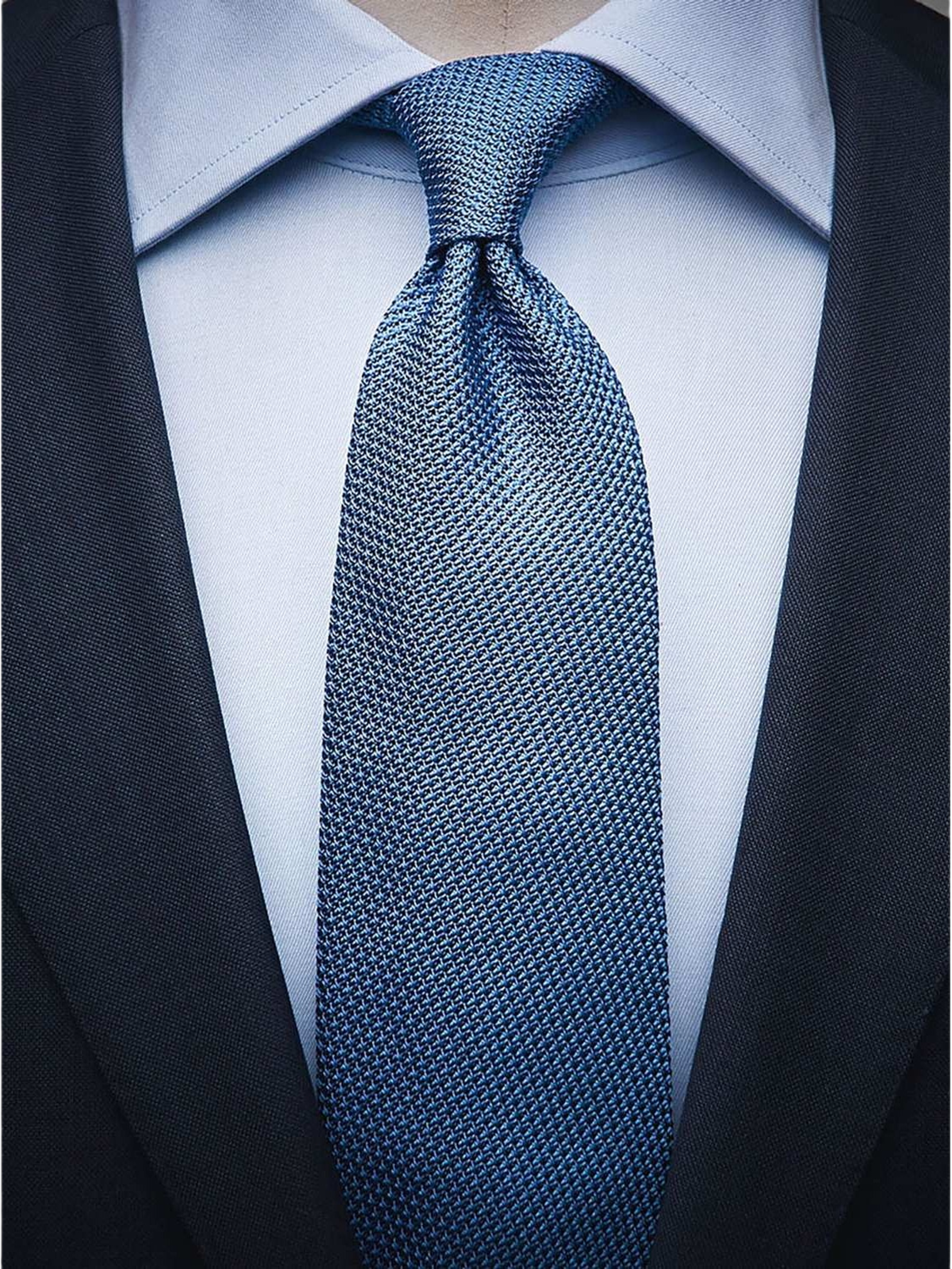 Grenadine Tie, från John Henric, i färgen blue. Klicka för att öppna bilden i stort format