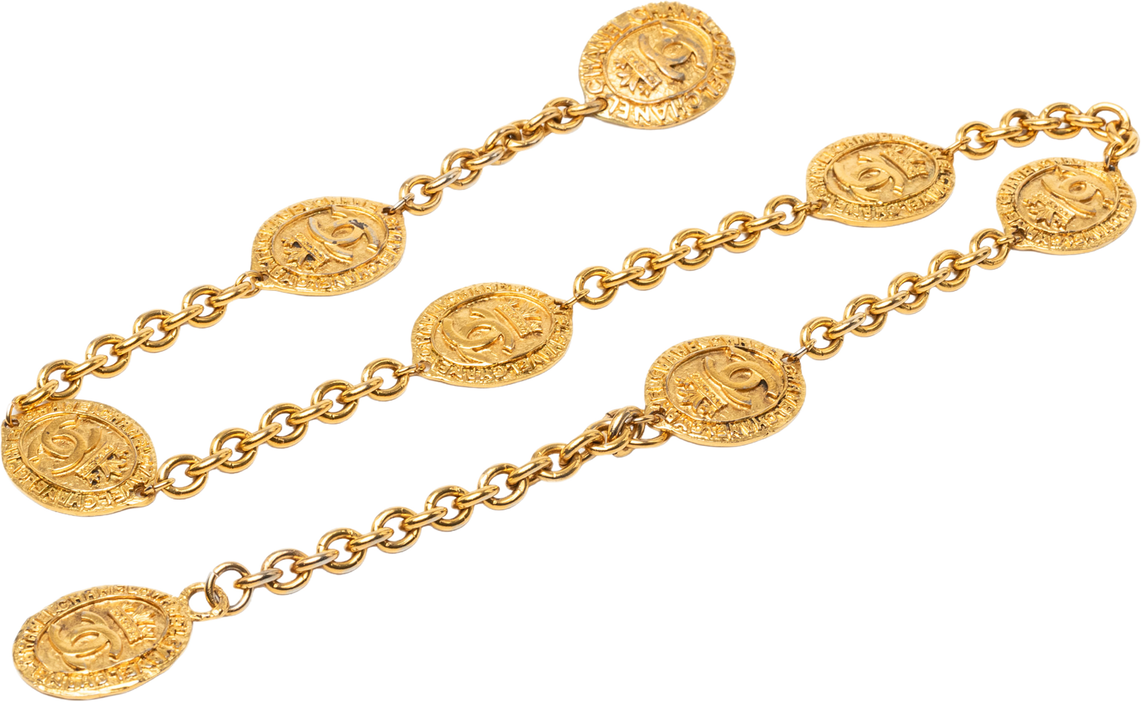 Chanel Cc Gold Plated Medallion Chain Belt, från Luxclusif, i färgen guld. Klicka för att öppna bilden i stort format